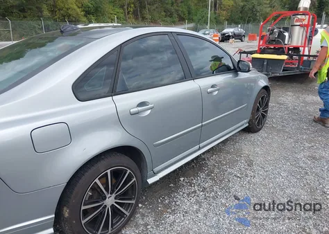 2011 Volvo S40 T5/T5 R-Design из США, поврежденный, VIN YV1672MS3B2535581